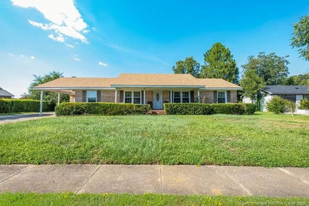 5215 Foxfire Road, Fayetteville