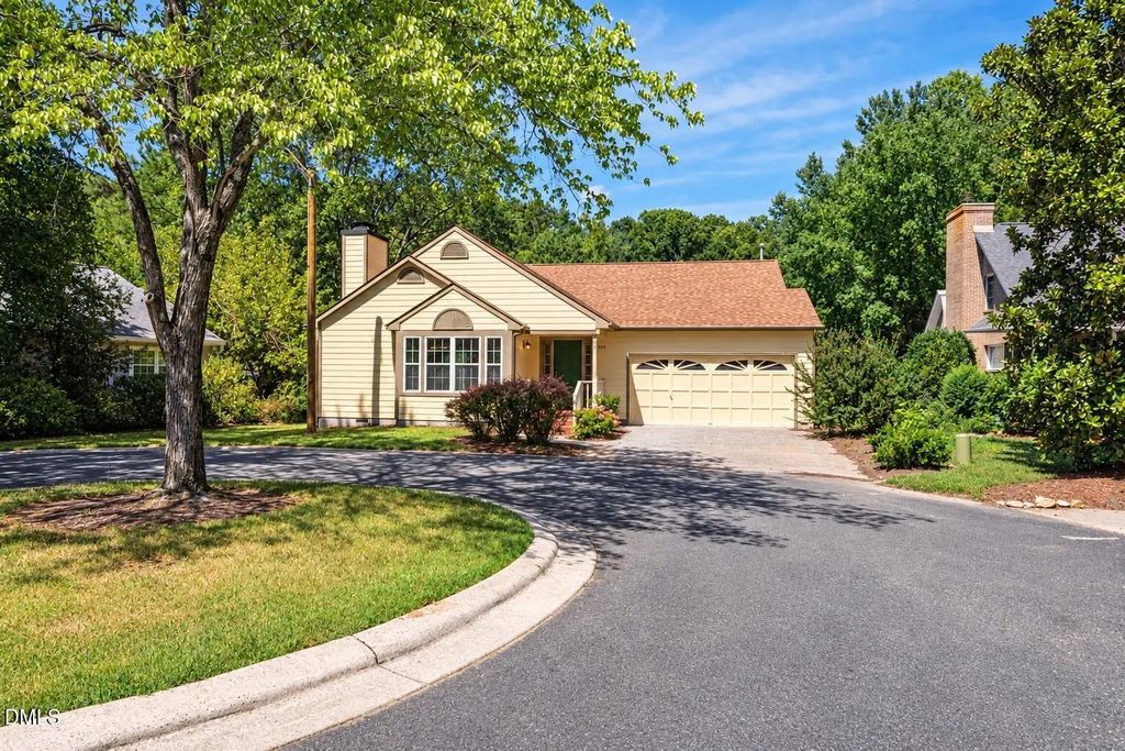 113 Riverbirch Point, Carrboro