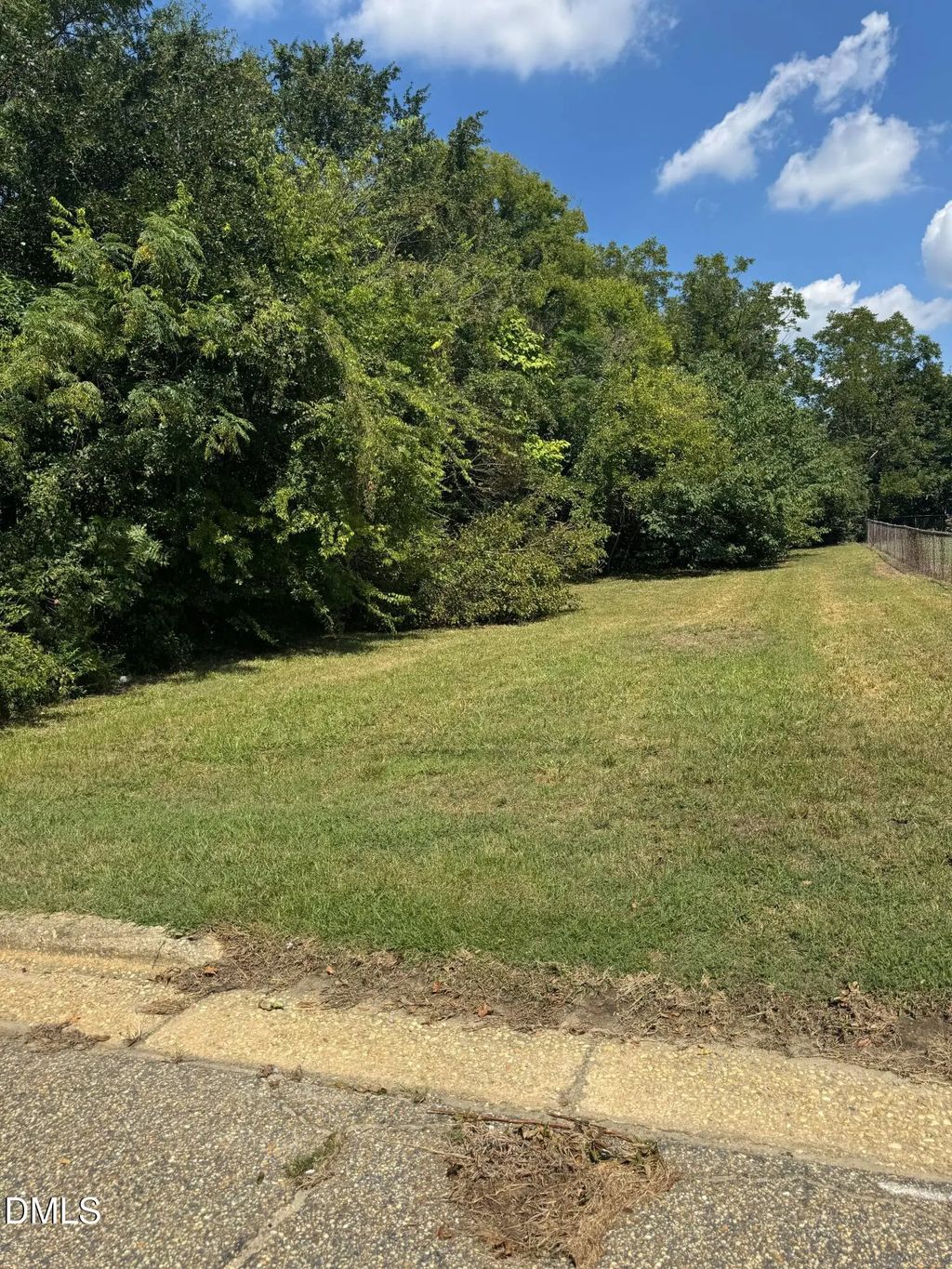 1011 E Broad Street, Dunn