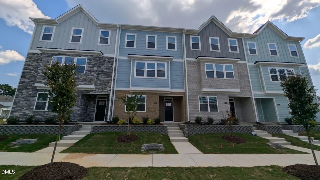 703 Grafton Frst Lane, Fuquay Varina