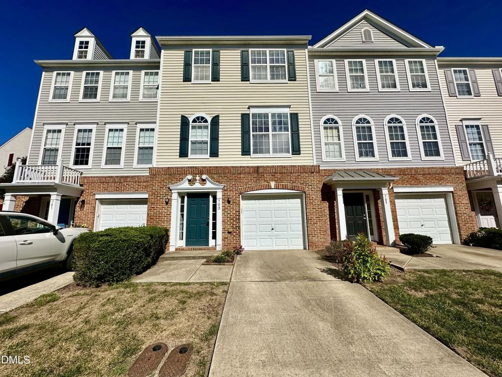 703 Sutter Gate Lane, Morrisville