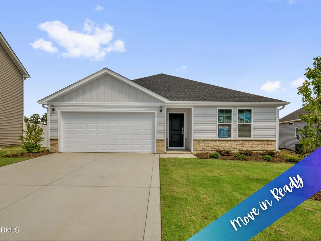 31 E Emily Gardens Drive, Selma