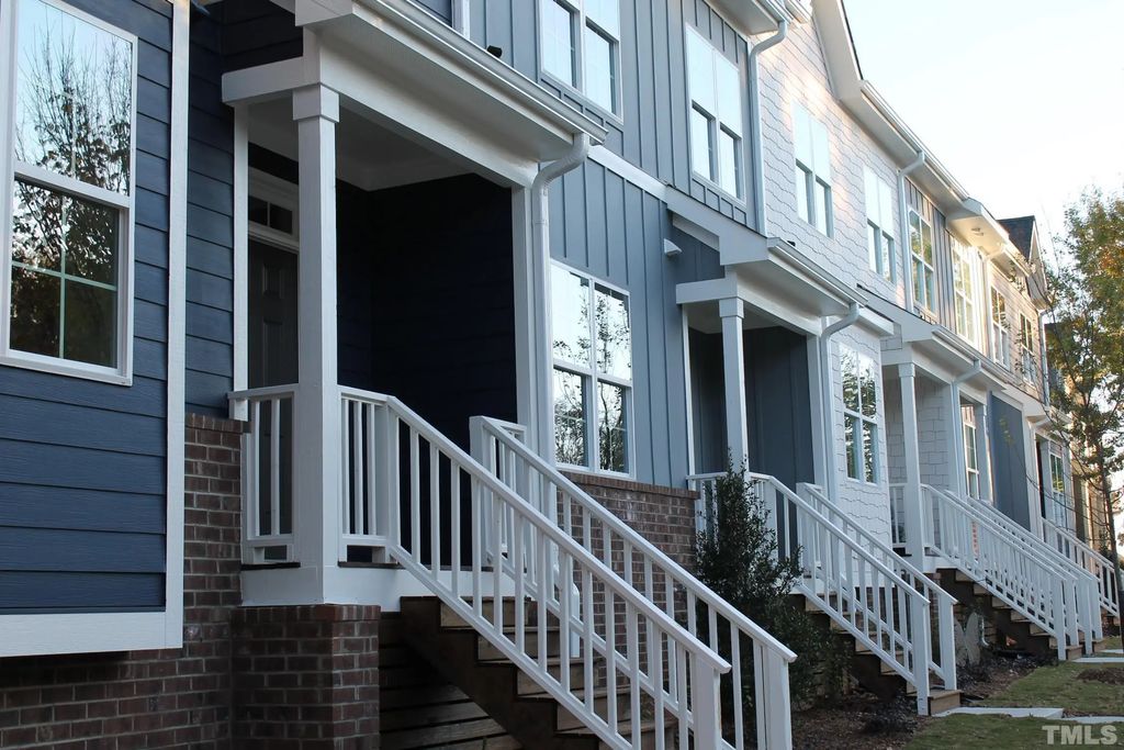 825 S Franklin Street, Wake Forest