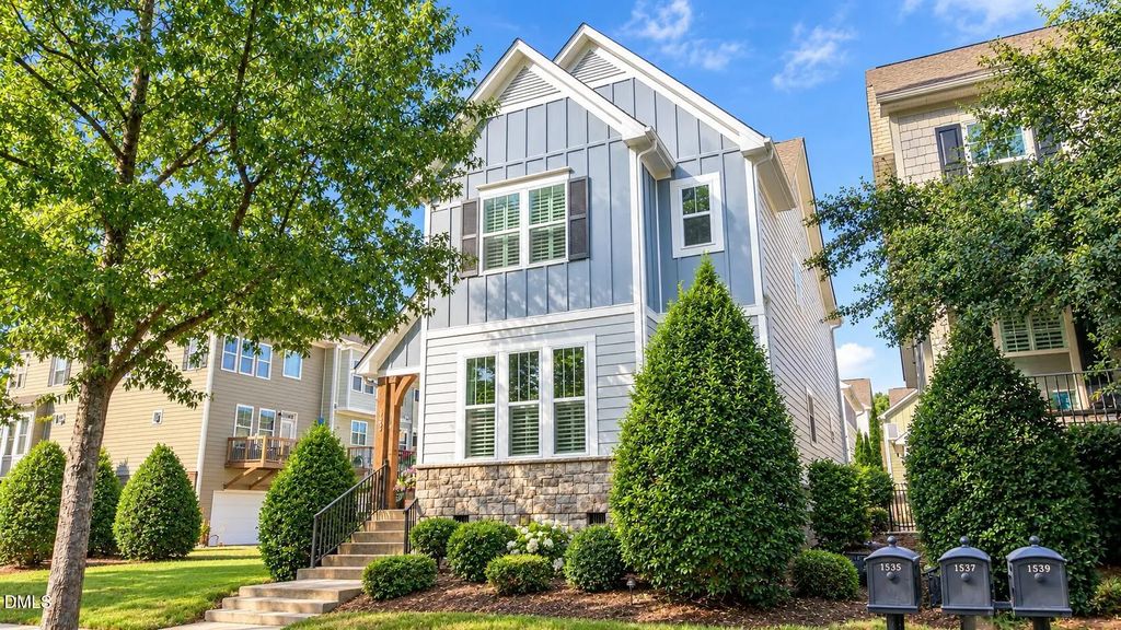 1513 Fullerton Place, Raleigh