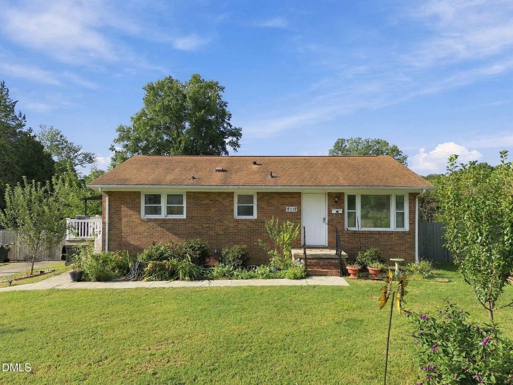 2112 Joyce Court, Burlington