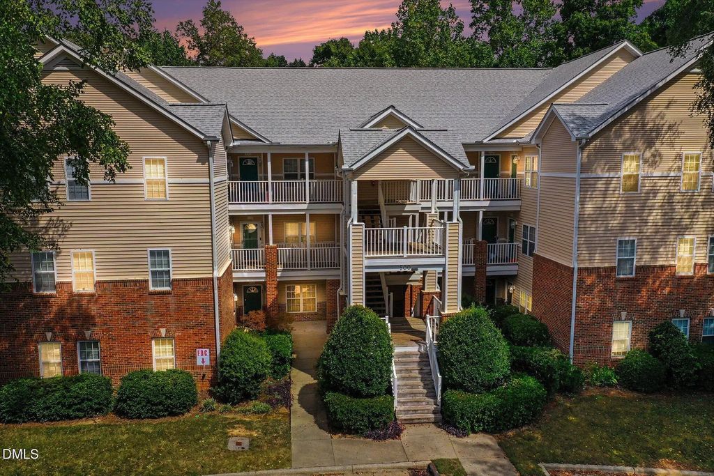 511 Glenolden Court, Cary