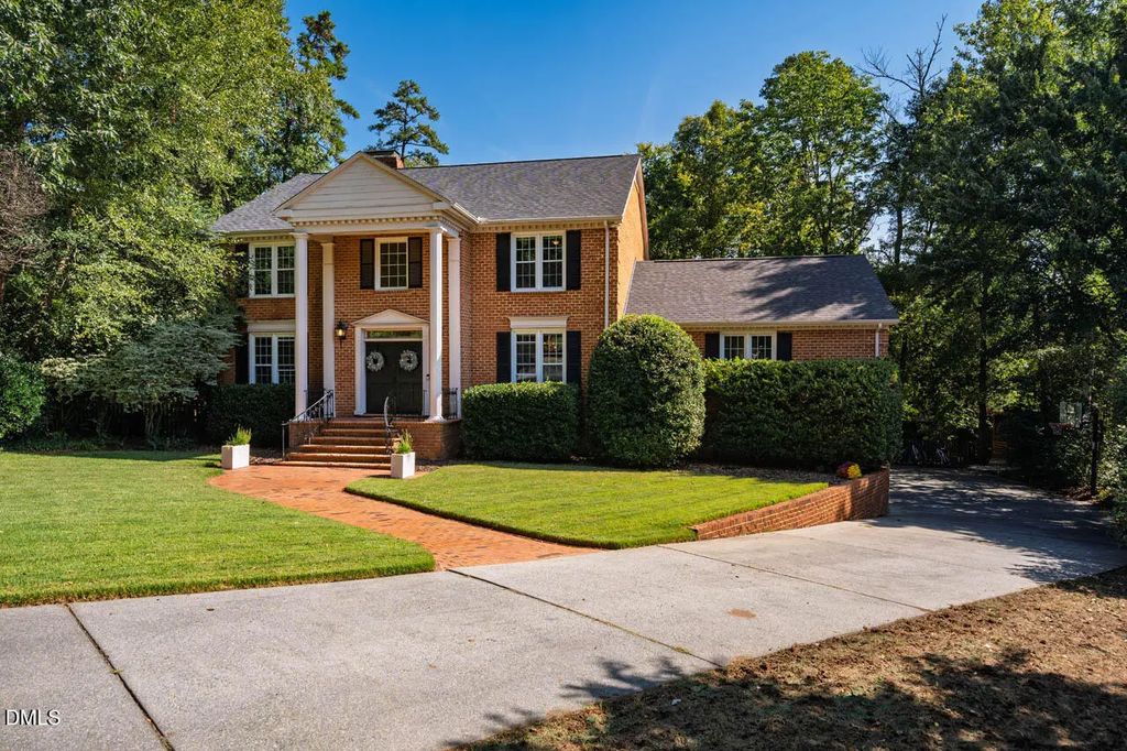 6 St James Place, Chapel Hill