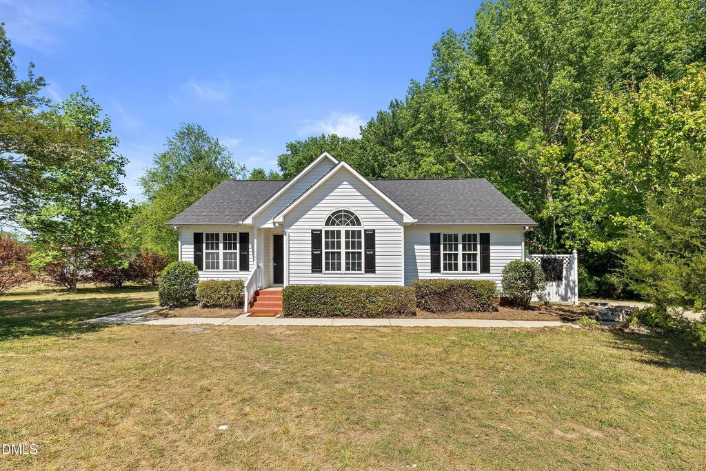 105 Mccoy Drive, Smithfield