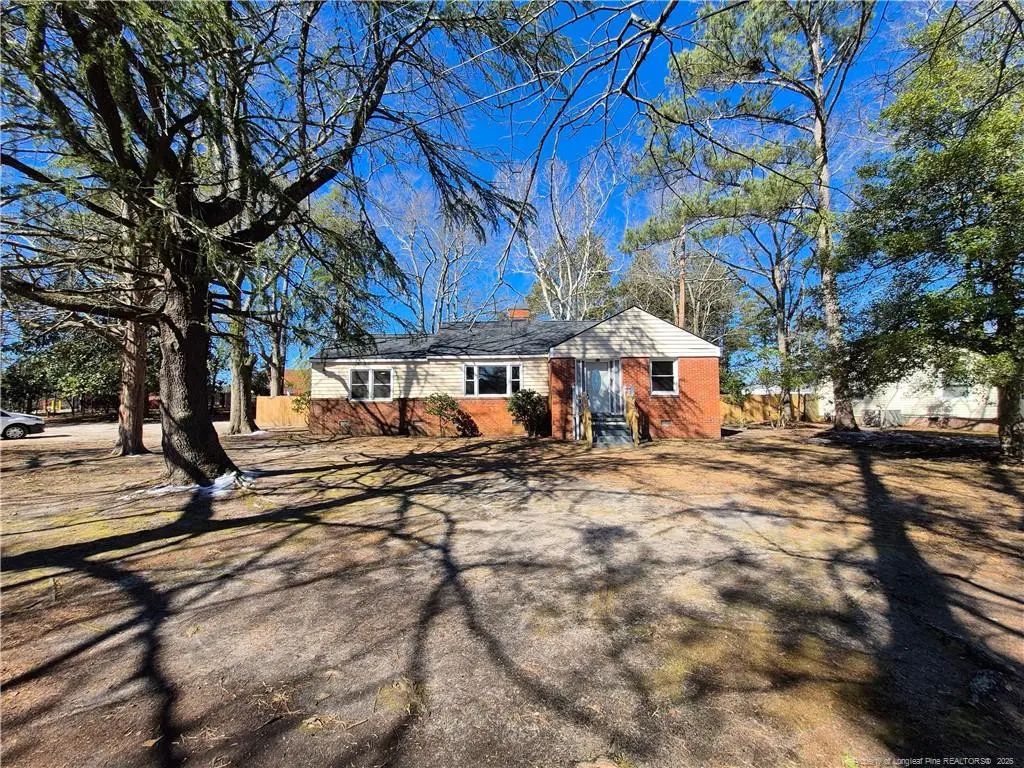 113 N Wright Street, Raeford