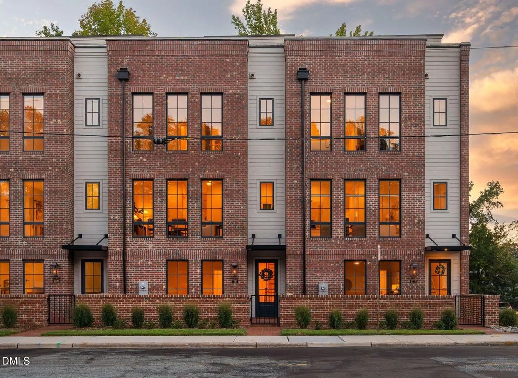 1701 W Club Boulevard, Durham