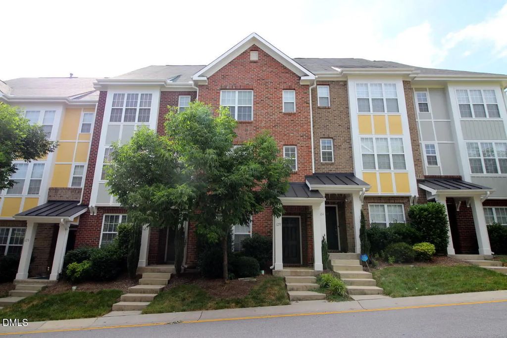 129 Dove Cottage Lane, Cary