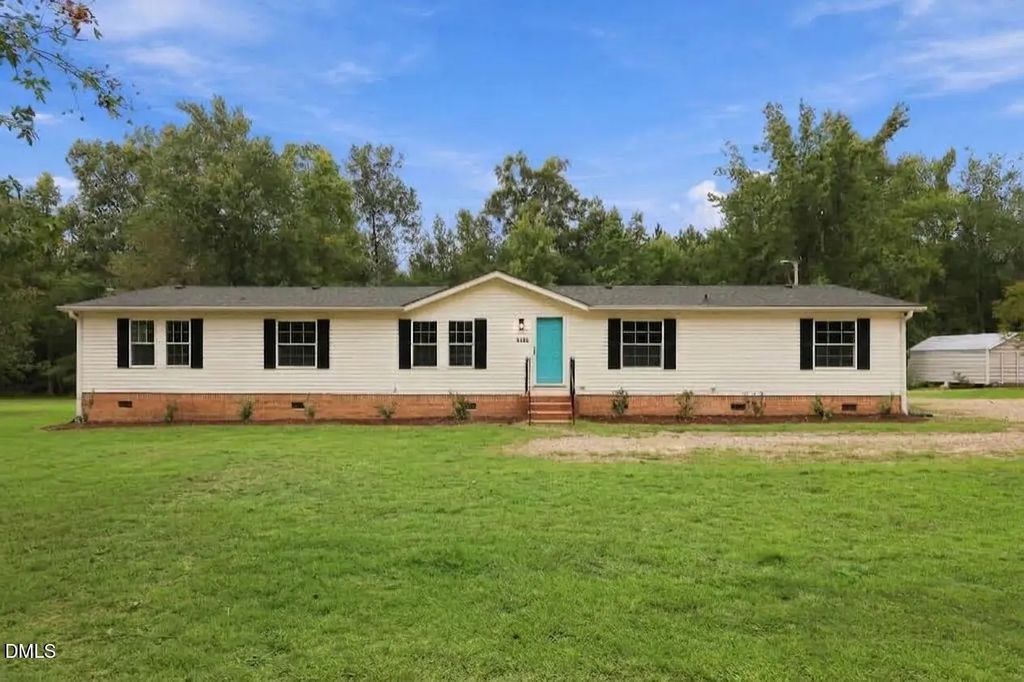 1703 Horseshoe Bend Road, Erwin