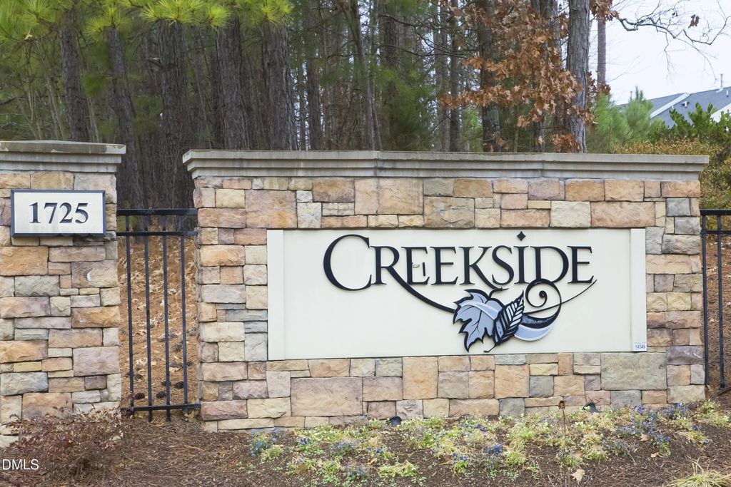 1725 Tw Alexander Drive 404, Durham