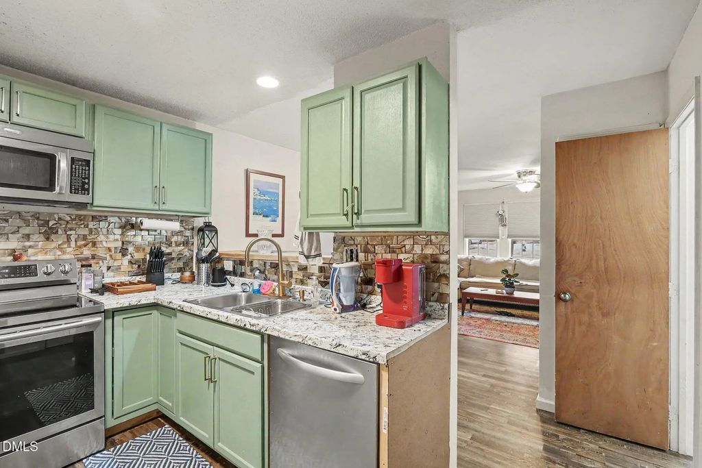 1714 Fox Hollow Drive, Raleigh