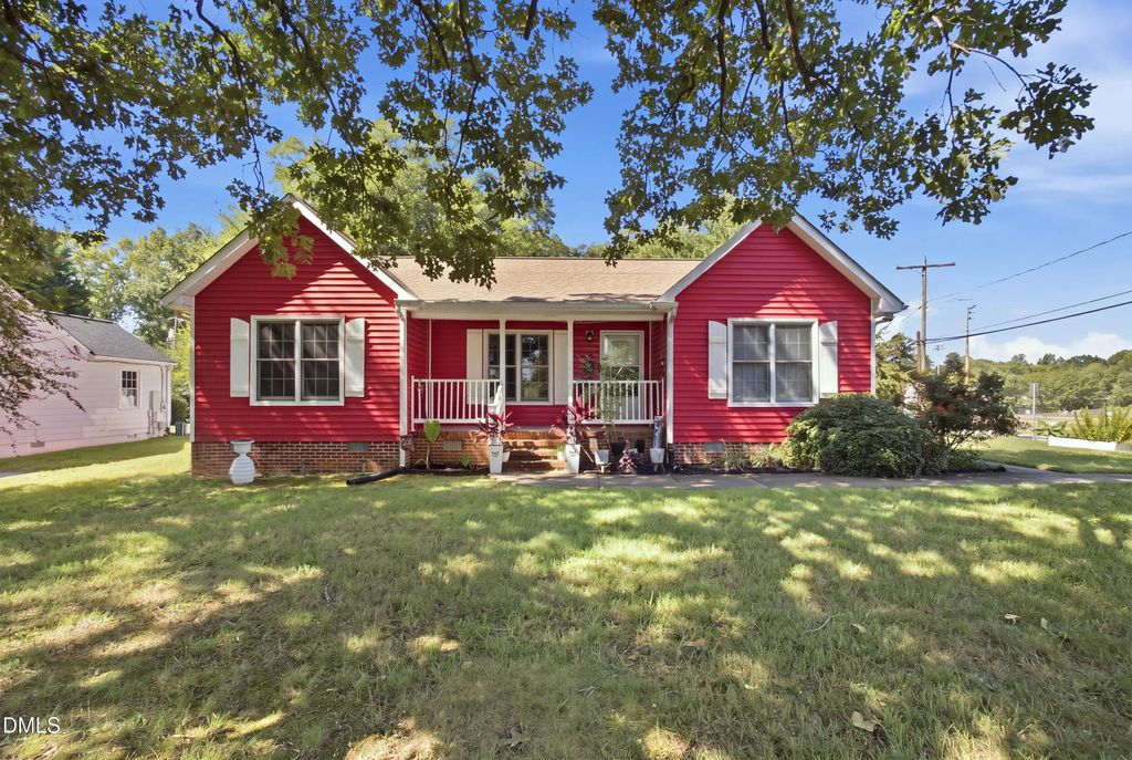 240 Silver Lake Drive, Burlington