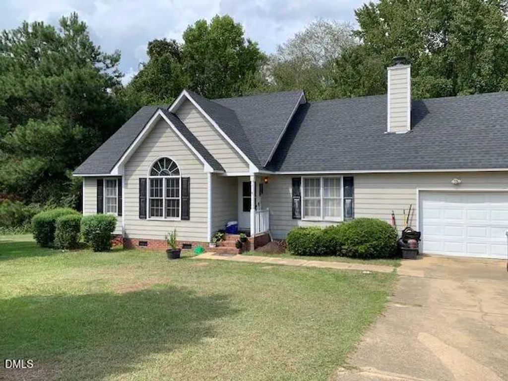 104 Scotts Lane, Angier