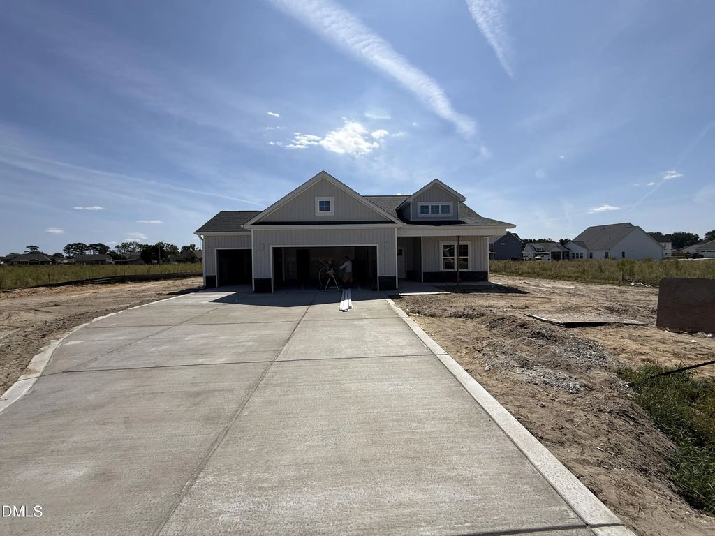 304 Hudson Vlg Drive (24), La Grange