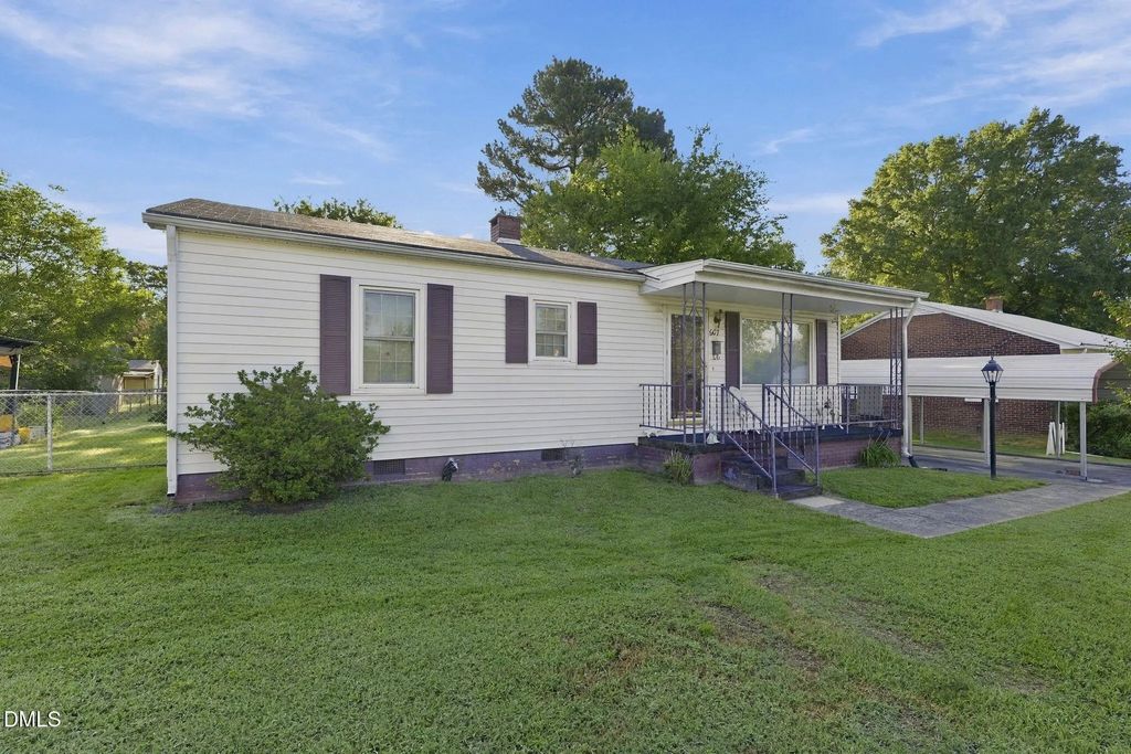 607 Walker Avenue, Graham