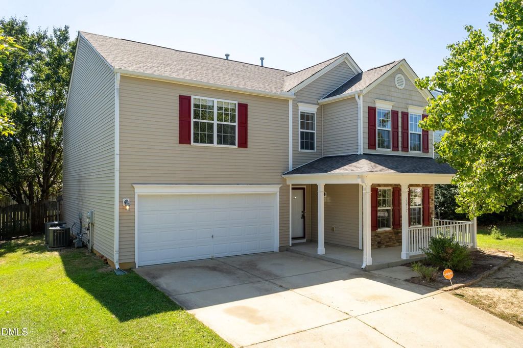 1017 Breeze Lane, Clayton
