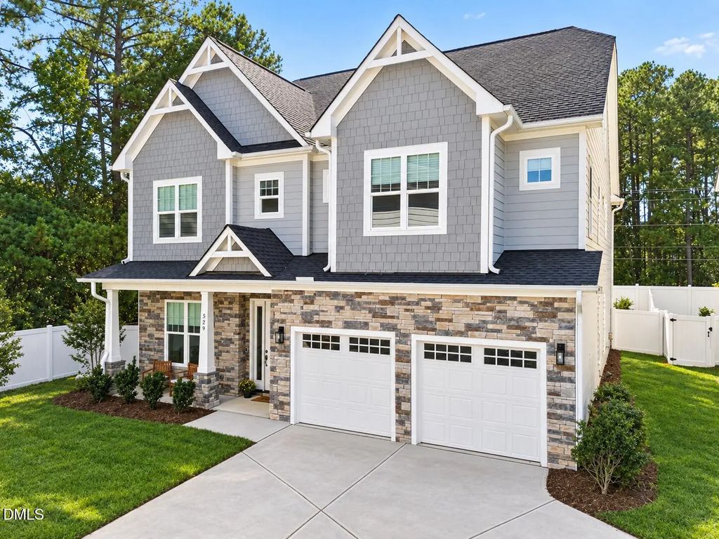 529 Kings Lake Way, Durham