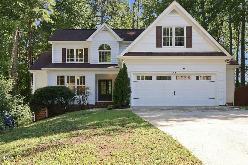 208 Connors Circle, Cary