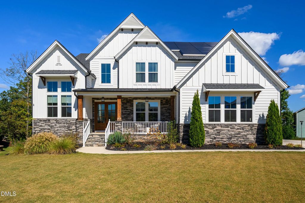104 Holly Cv Court, Holly Springs
