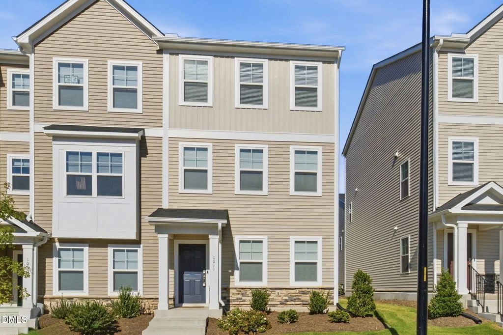 1011 Hemlock Cone Way, Morrisville