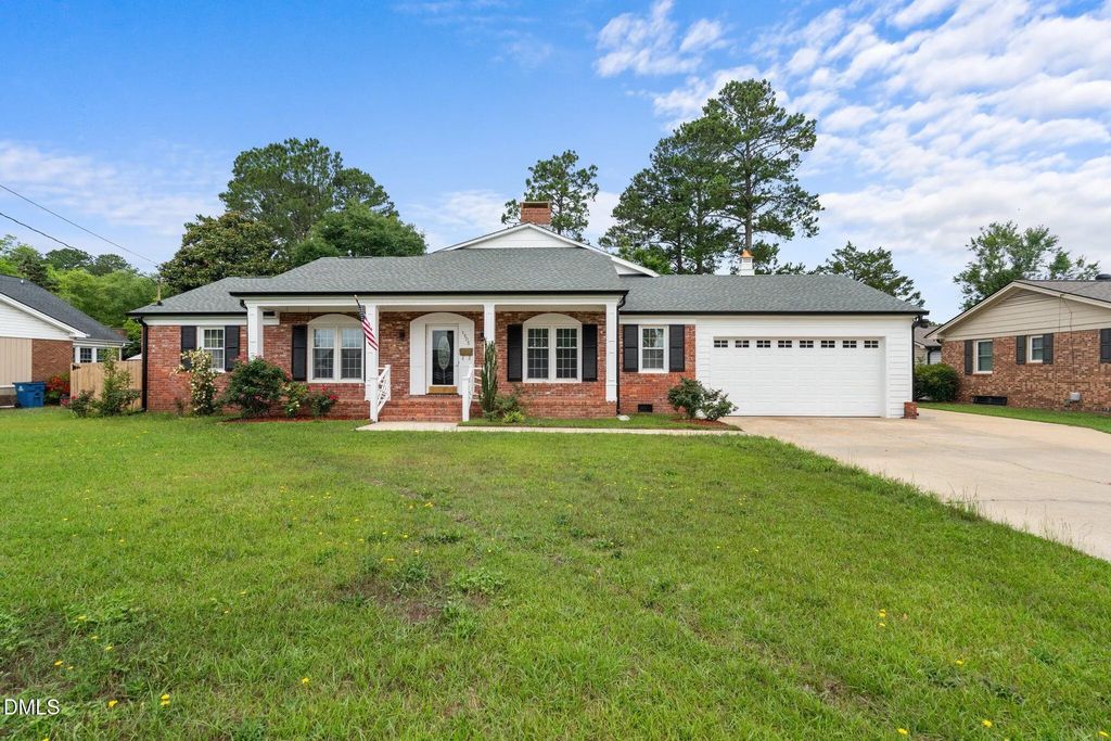 1505 Fairview Street, Dunn