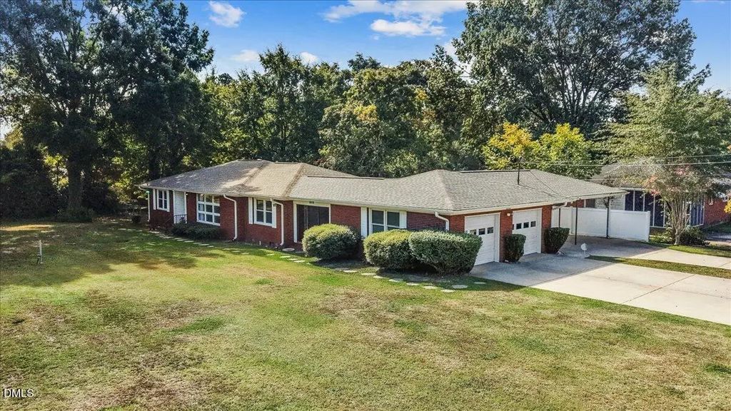 1618 Us Highway 70 W, Goldsboro