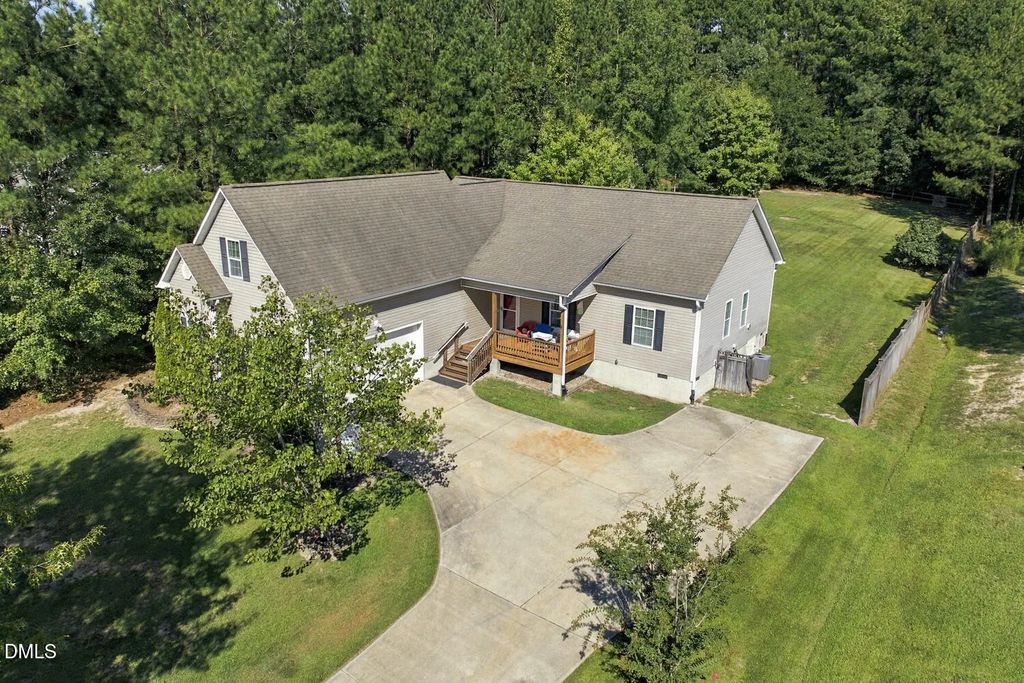 7221 Beau View Drive, Wendell
