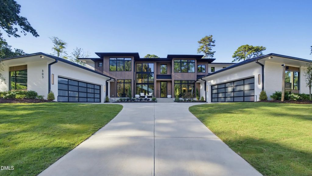 305 Dartmouth Road, Raleigh