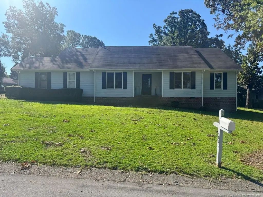 7495 Elkhorn Drive, Fayetteville