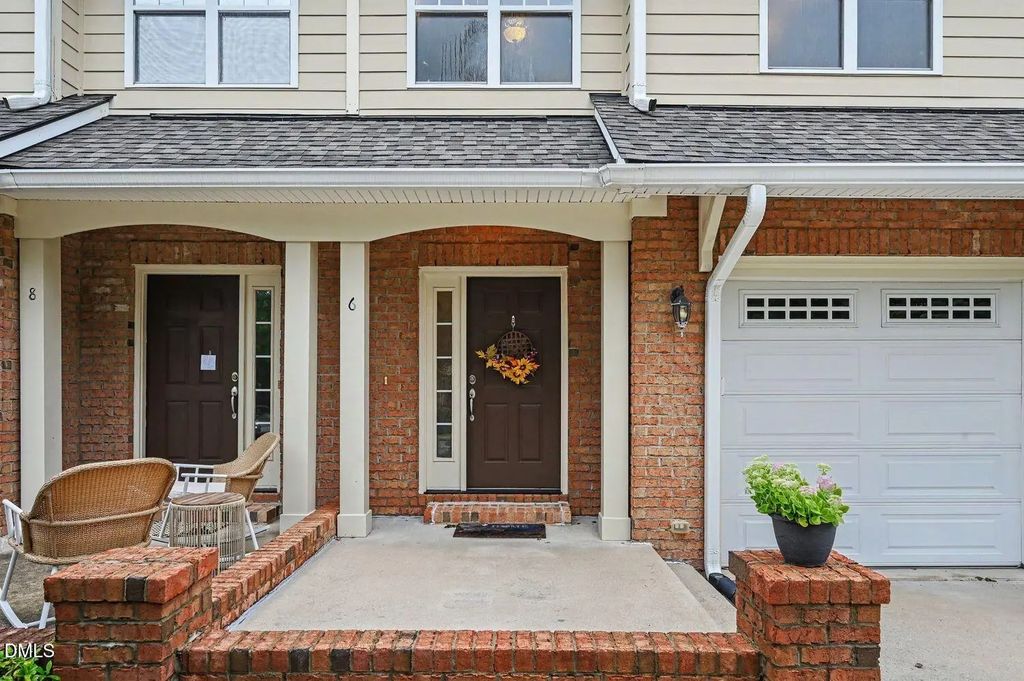 6 Abernathy Drive, Chapel Hill