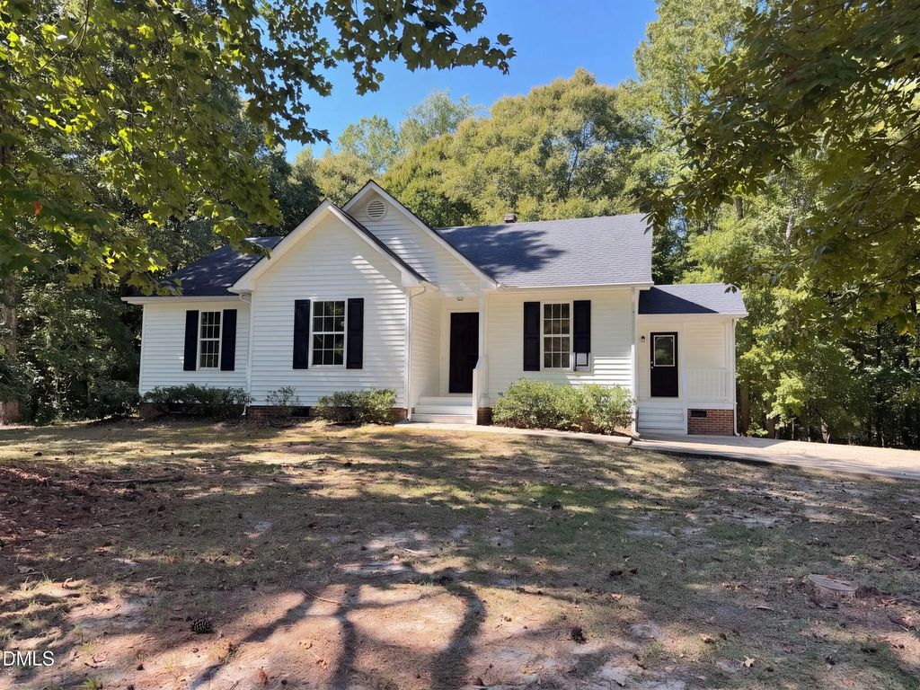 270 Nathan Drive, Clayton