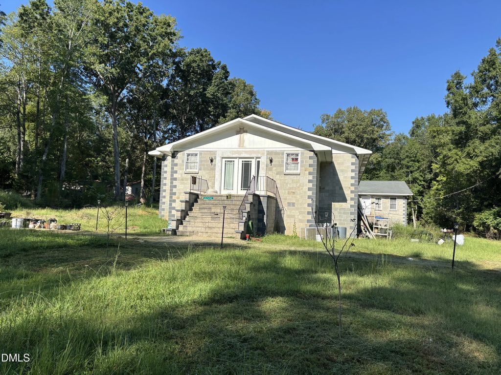 5728 Green Pine Road, Cedar Grove