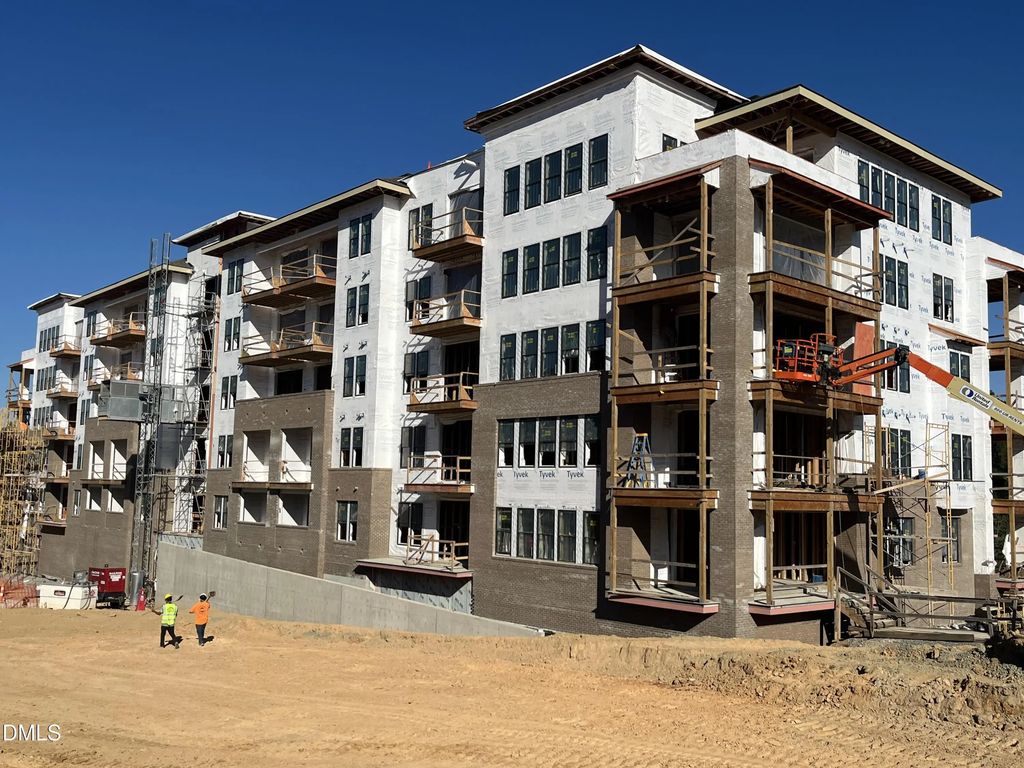 211 S Crk Crossing 400, Chapel Hill