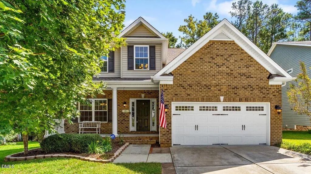 104 Bell Tower Court, Elon