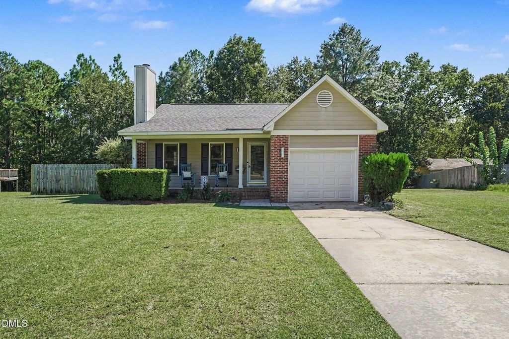 210 Spruce Pine Drive, Raeford