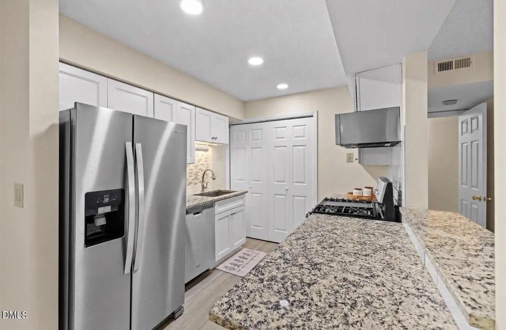 1301 Hillbrow Lane 203, Raleigh