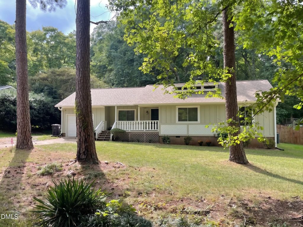 2013 Englewood Drive, Apex