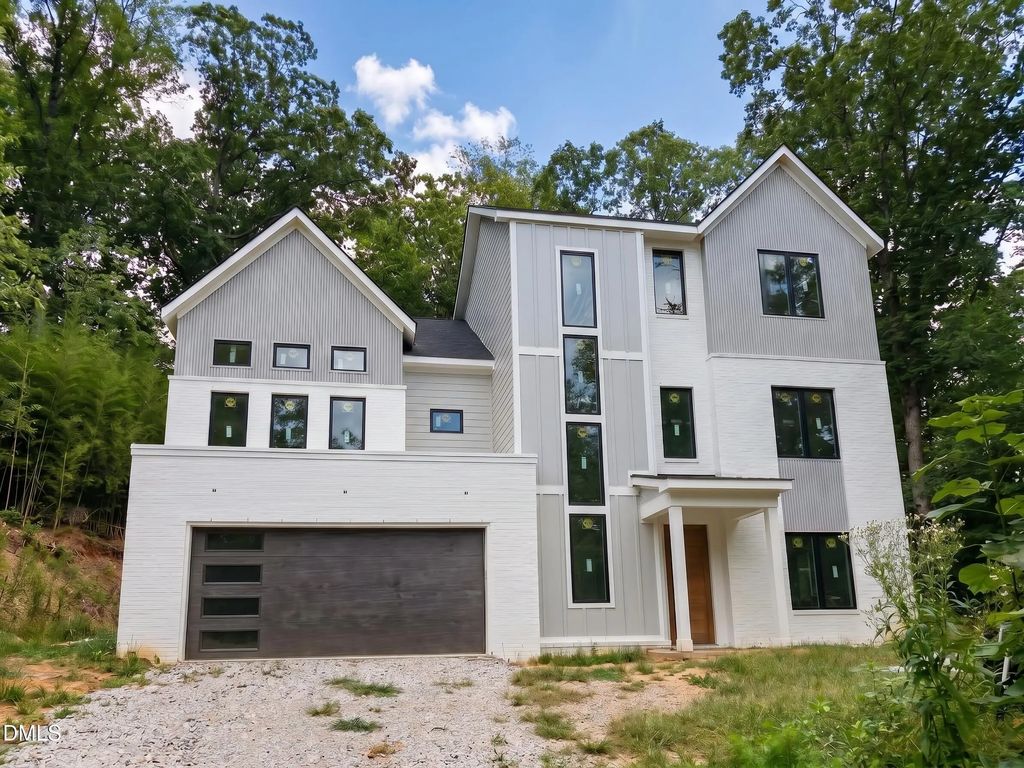1001 Phoenix Place, Raleigh