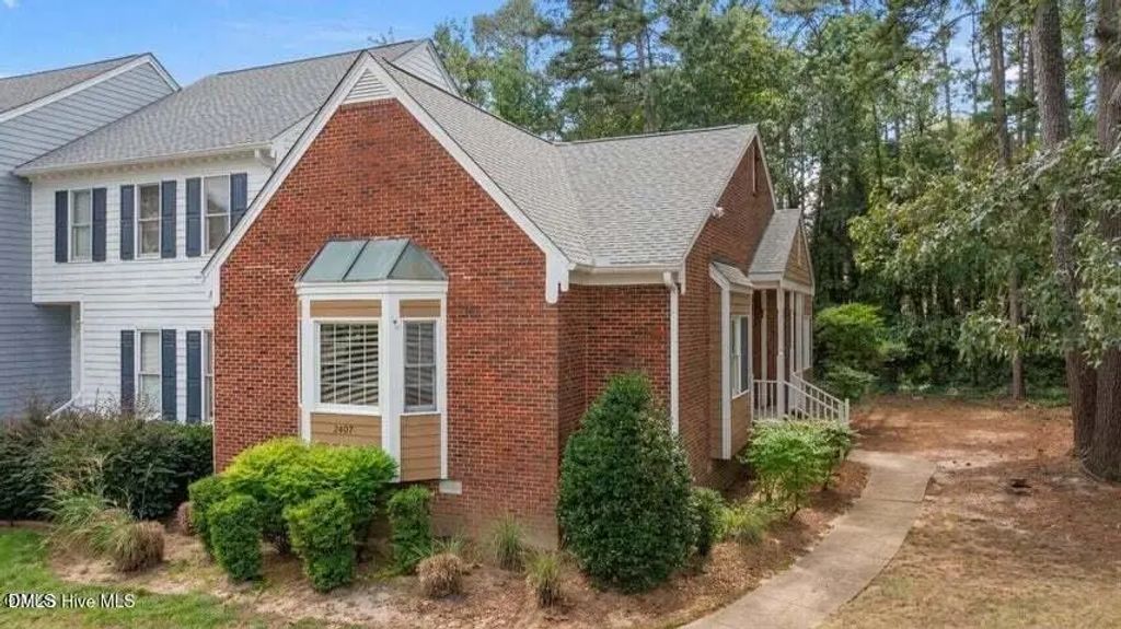 8407 Wycombe Lane, Raleigh