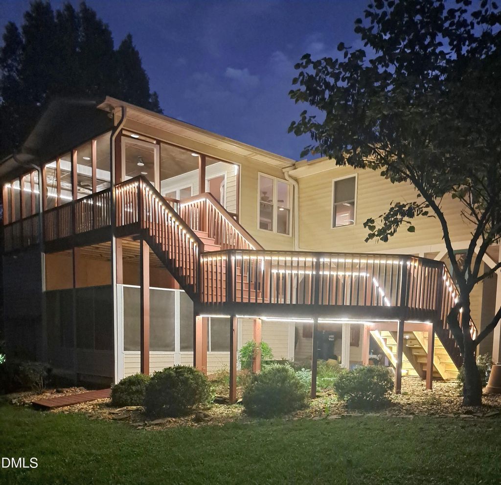 2009 Smith Drive, Clayton