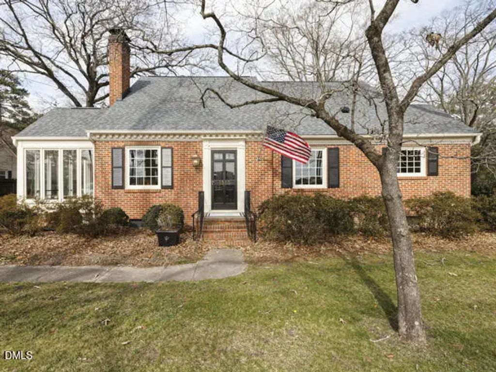1513 N Main Street, Fuquay Varina