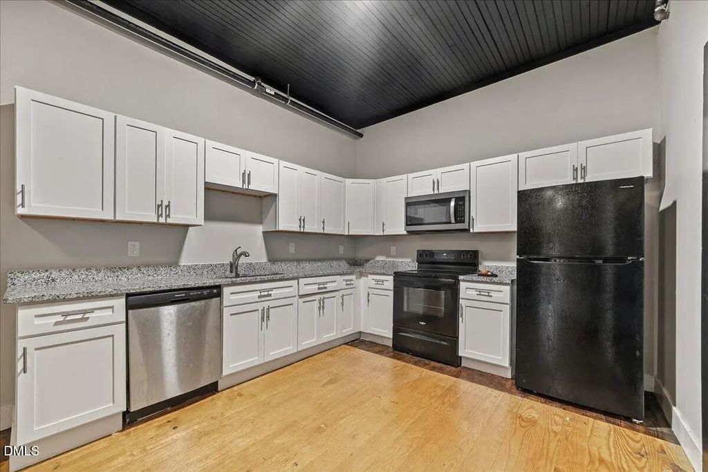 202 S Main Street 204, Warrenton