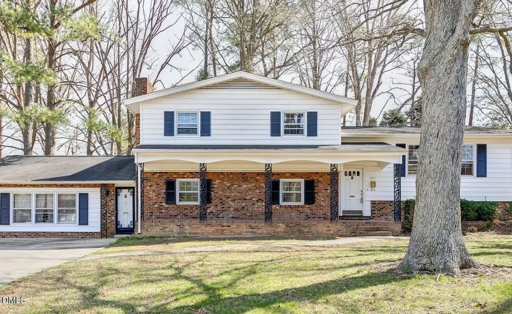 1007 Vandora Springs Road, Garner