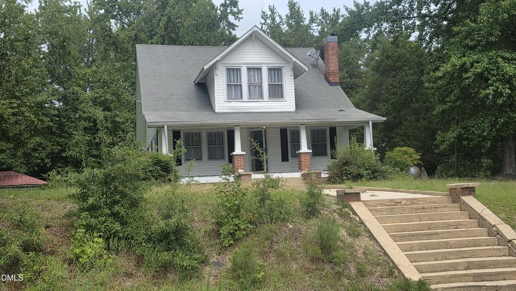 439 Lake View Road, Louisburg