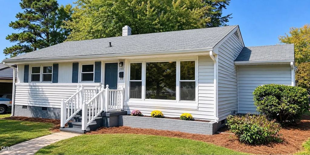 1901 Lynnwood Drive, Burlington