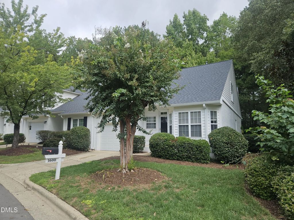 1600 Poets Glade Drive, Apex