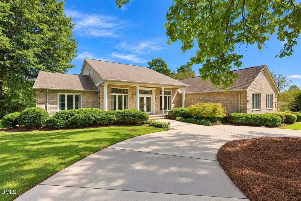 235 Traceway N, Sanford